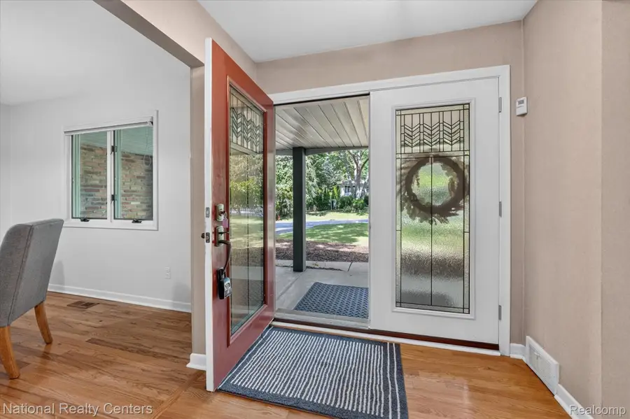 4245 Normanwood, West Bloomfield, MI 48323 - #3