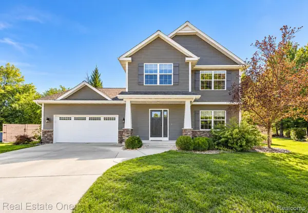 11619 Saddlebrook CIR, Freeland, MI 48623