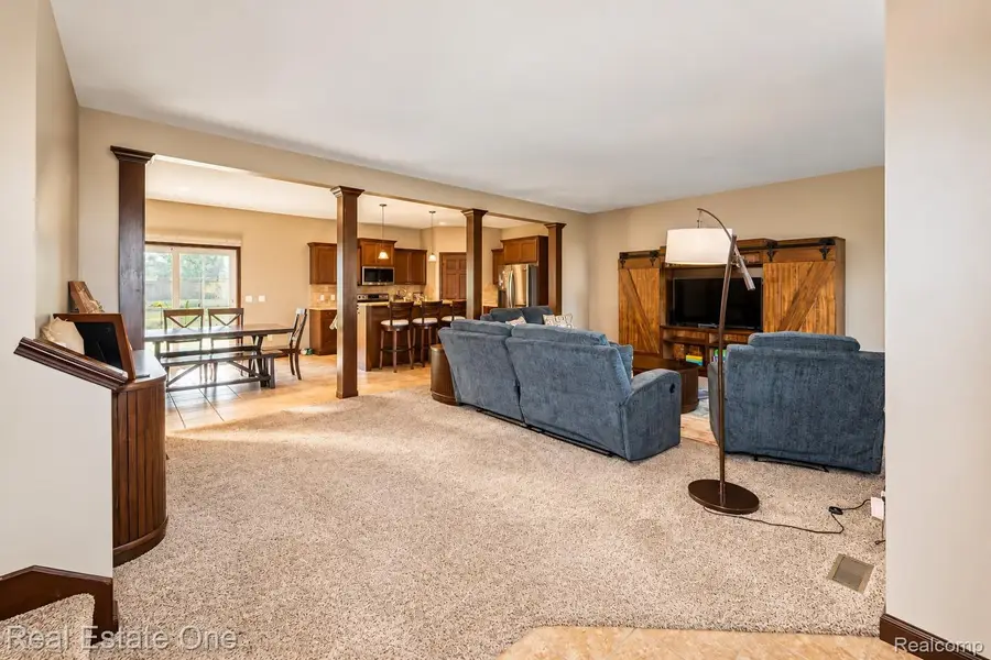 11619 Saddlebrook CIR, Freeland, MI 48623 - #3