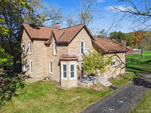6136 Ormond RD, Davisburg, MI 48350