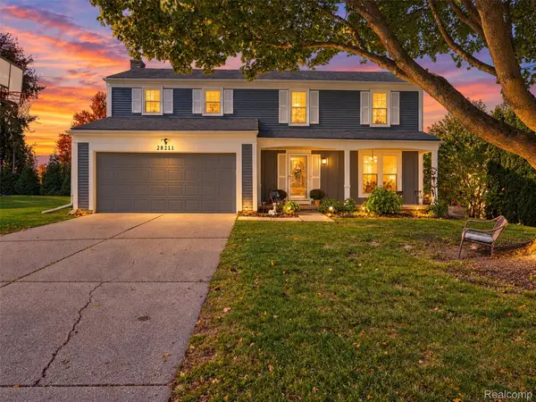 28211 Yorktown RD, FarmingtonHills, MI 48331