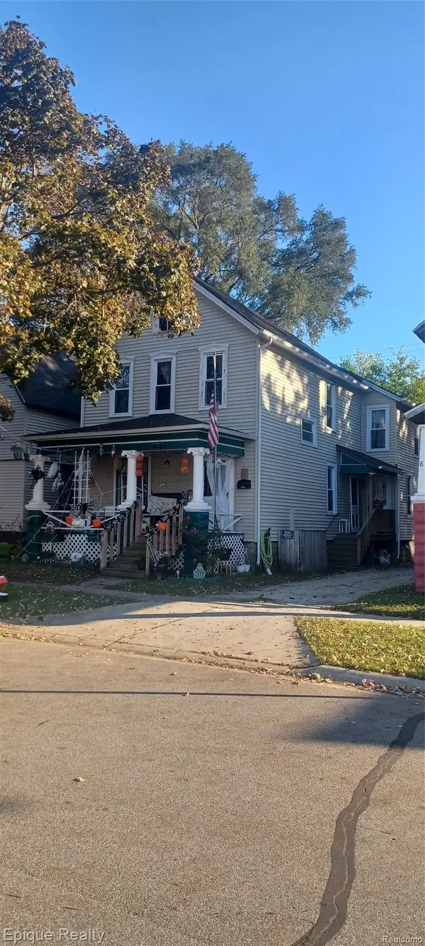 818 White ST, PortHuron, MI 48060