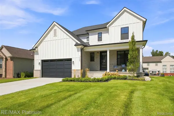 1309 Walloon WAY, LakeOrion, MI 48360