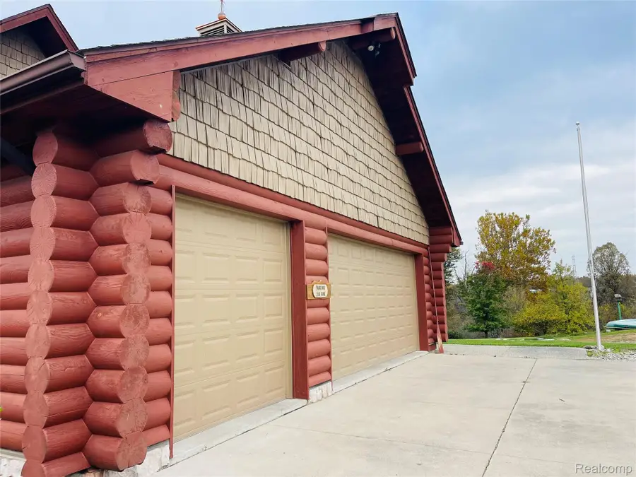 6334 Belle River RD, China, MI 48054 - #3