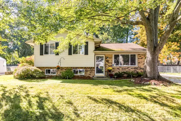 277 Manor Park DR, EastChina, MI 48054