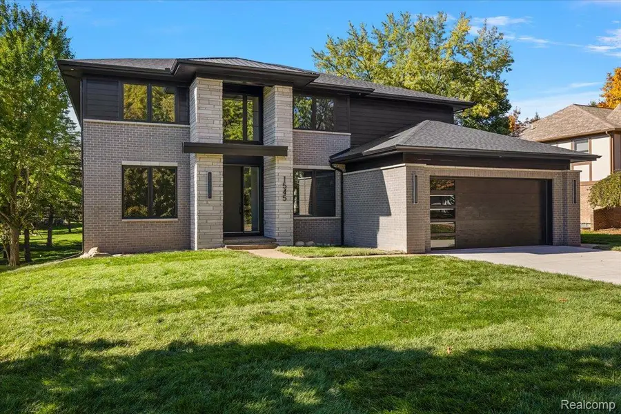 1545 Tiverton Trail DR, Rochester Hills, MI 48306 - #3