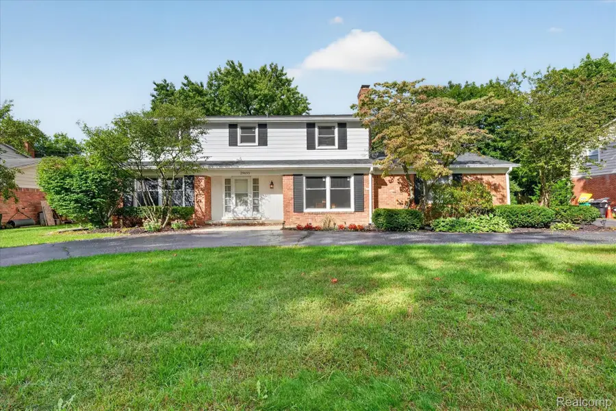 29653 Club House LN, Farmington Hills, MI 48334 - #3