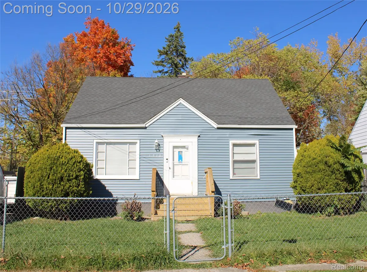 1510 W Stewart AVE, Flint, MI 48504 - #1