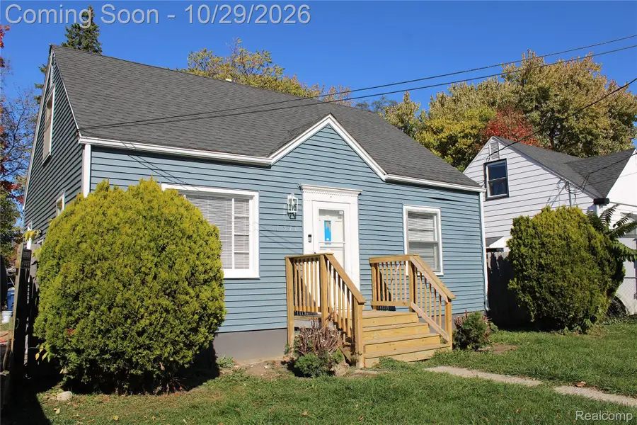 1510 W Stewart AVE, Flint, MI 48504 - #3
