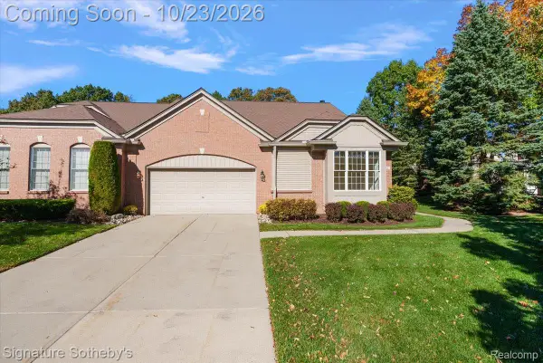 1989 Dunham DR, Rochester, MI 48306