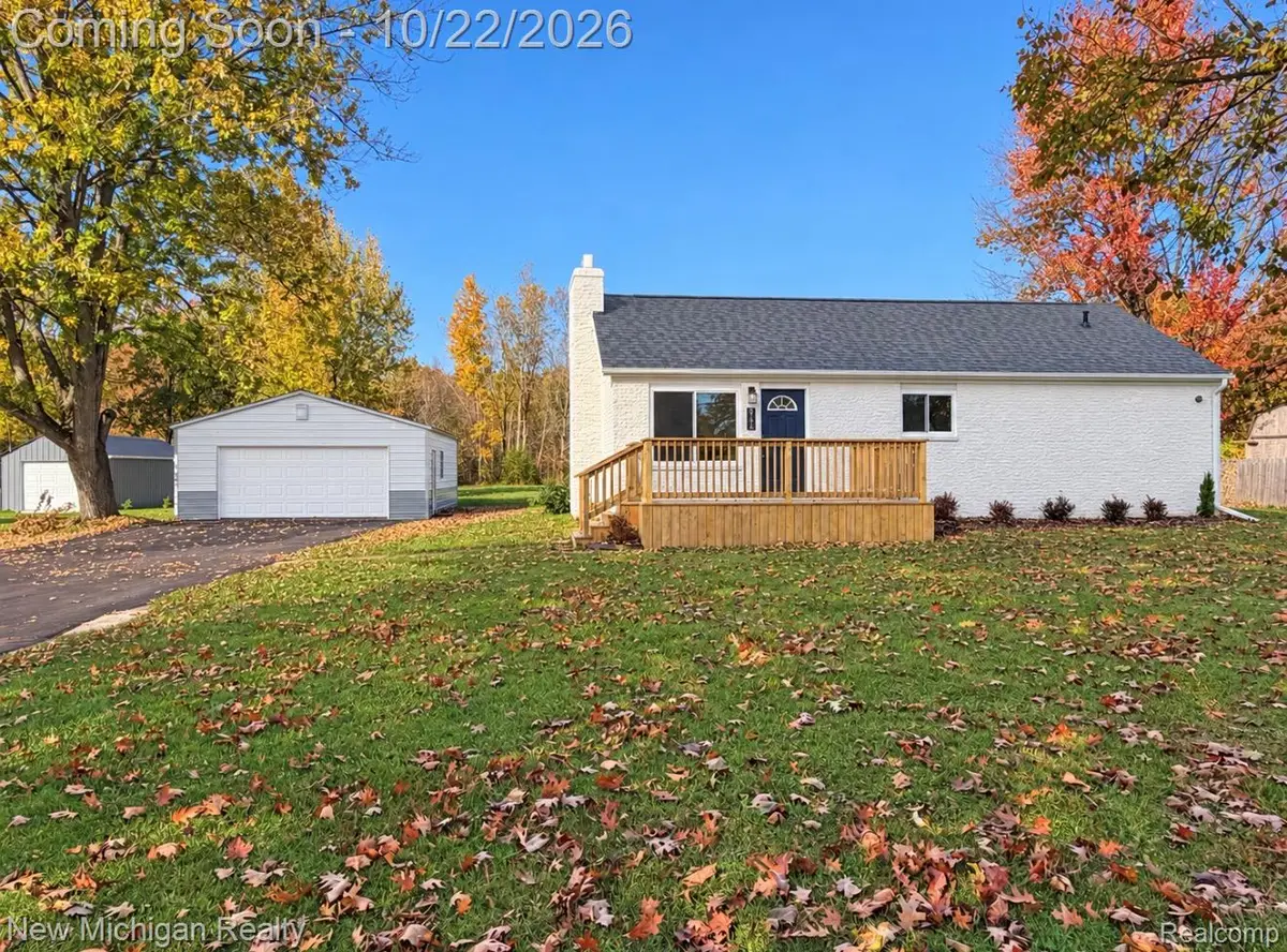 5184 W Carpenter RD, Flint, MI 48504 - #1