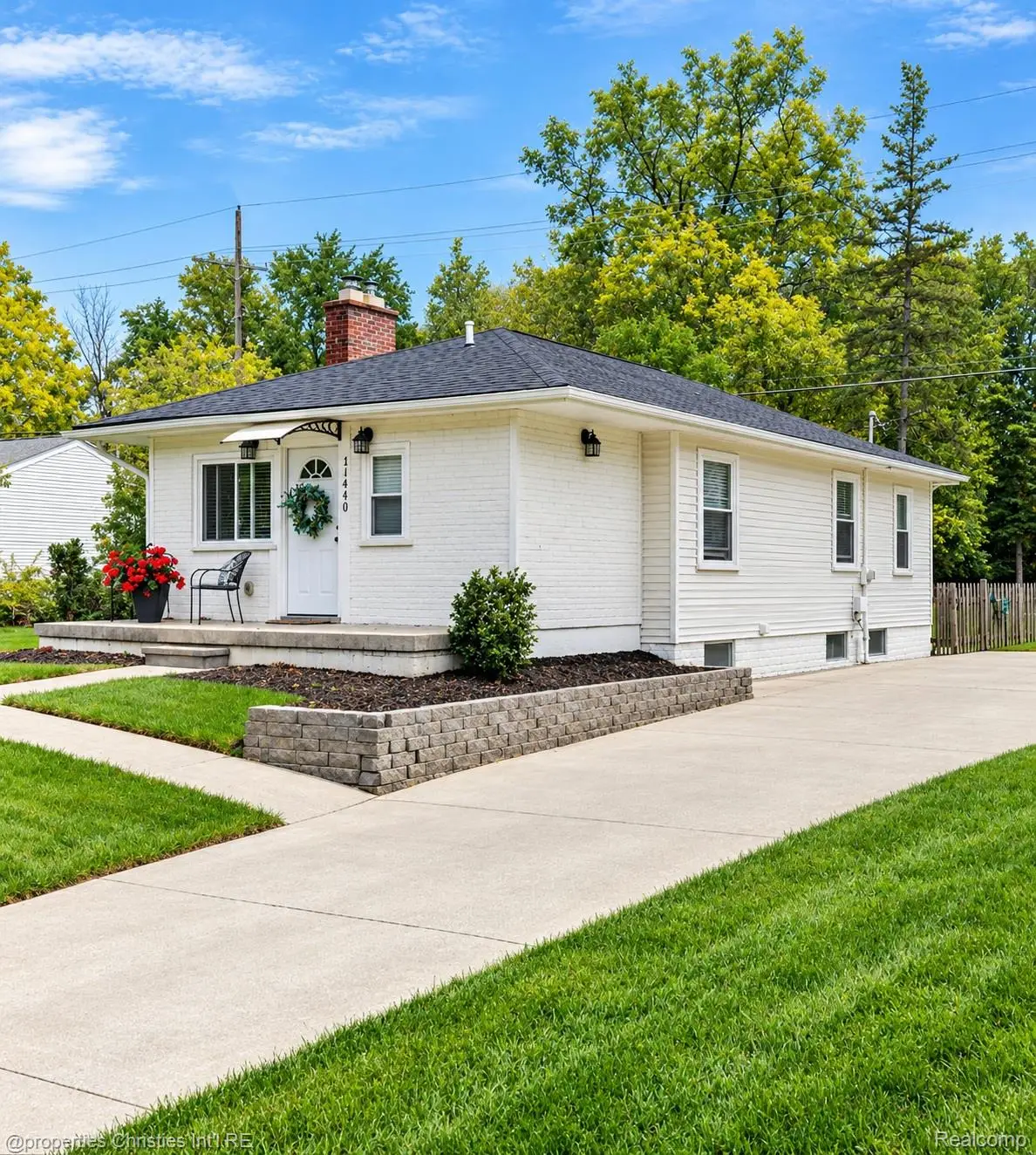 21470 Gill RD, Farmington Hills, MI 48335 - #1