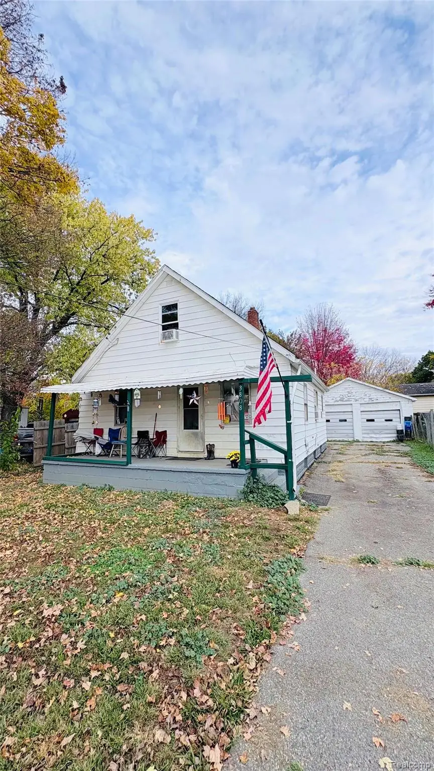 3808 Douglas AVE, Flint, MI 48506 - #1