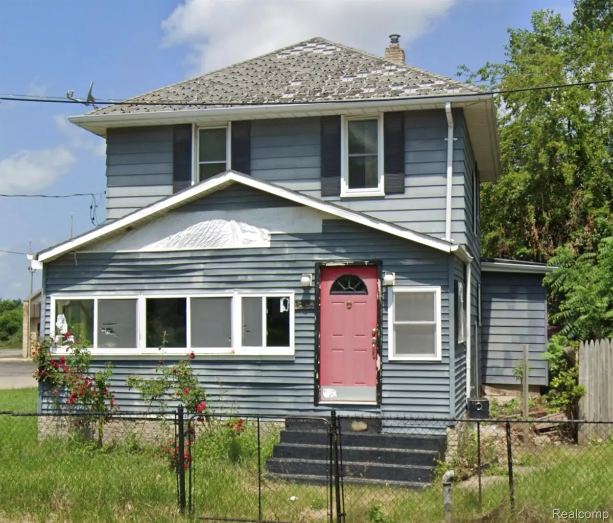 401 E 12th ST, Flint, MI 48503 - #1