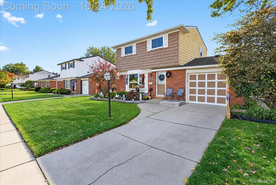 32505 Steinhauer ST, Westland, MI 48186 - #2