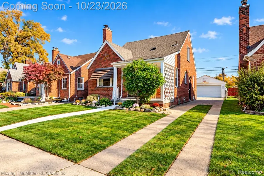 726 Mayburn ST, Dearborn, MI 48128 - #2