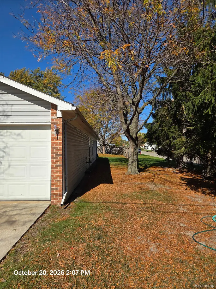 19304 Antonio CT  # 36, Roseville, MI 48066 - #2
