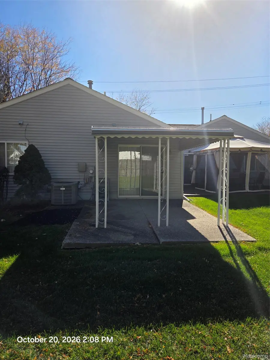 19304 Antonio CT  # 36, Roseville, MI 48066 - #3