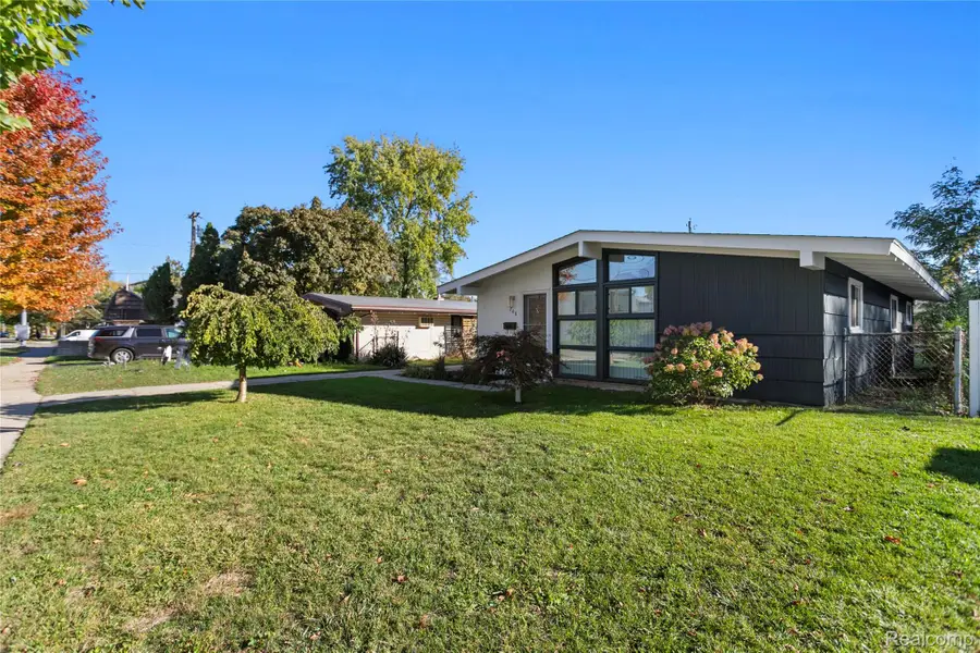 708 Goodale AVE, Clawson, MI 48017 - #2