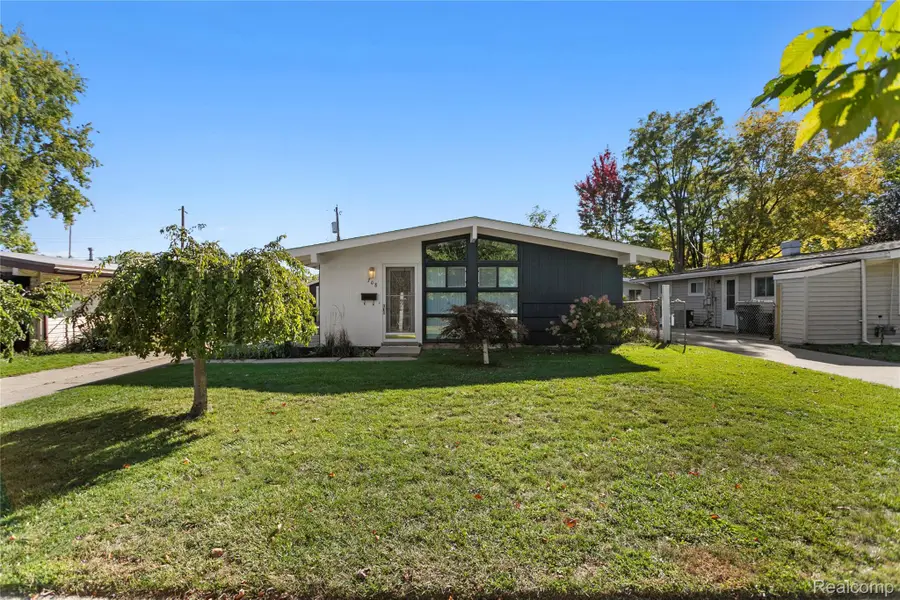 708 Goodale AVE, Clawson, MI 48017 - #3