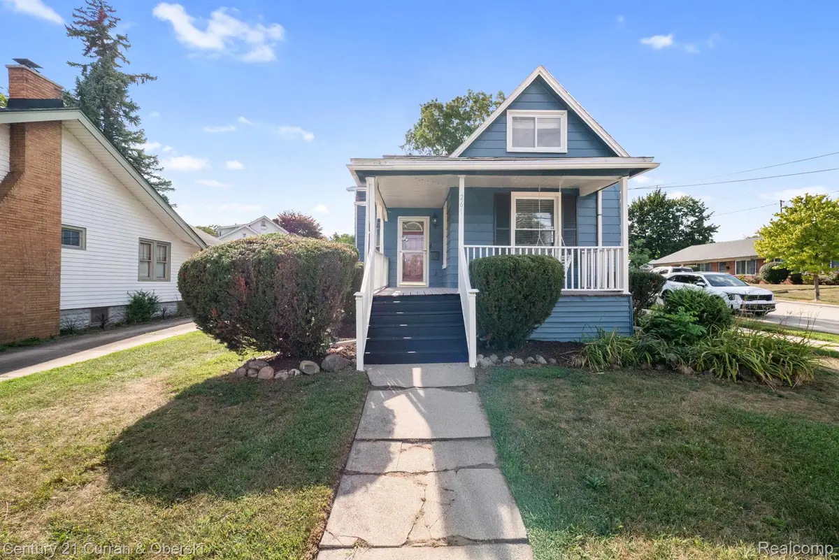 261 N Mill ST, Plymouth, MI 48170 - #1