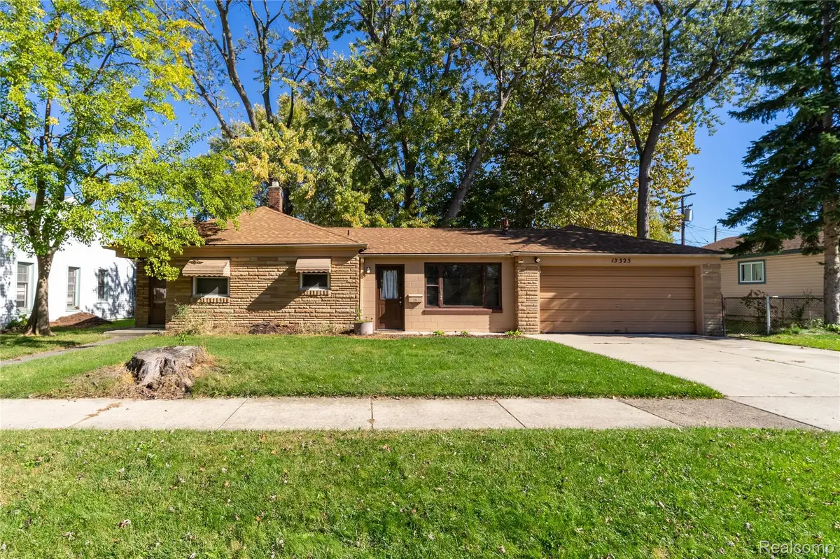 13325 Helen ST, Southgate, MI 48195 - #1