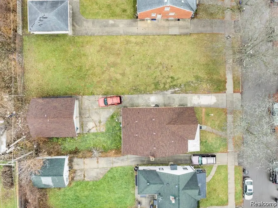 7349 Warwick ST, Detroit, MI 48228 - #2