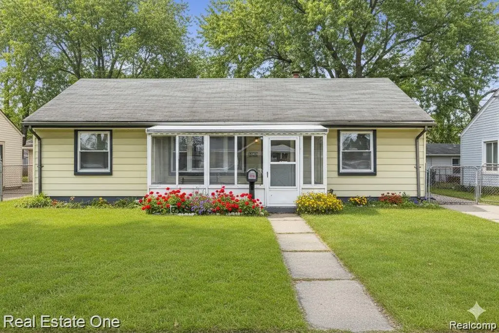 26641 Ridgemont ST, Roseville, MI 48066 - #1