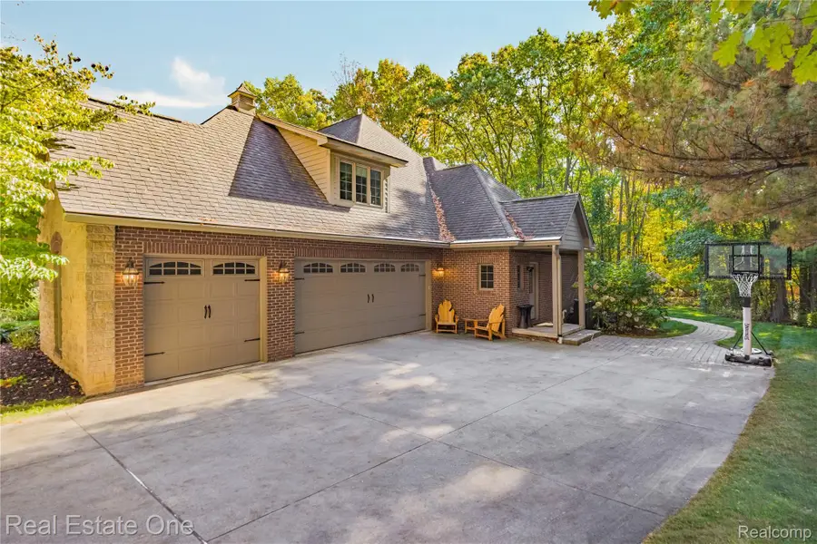 9857 Creekwood TRL, Davisburg, MI 48350 - #3
