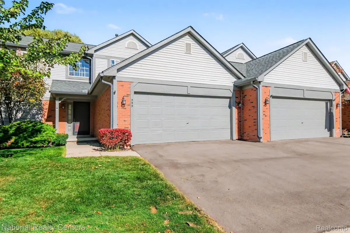 555 Winwood CT, Walled Lake, MI 48390 - #1