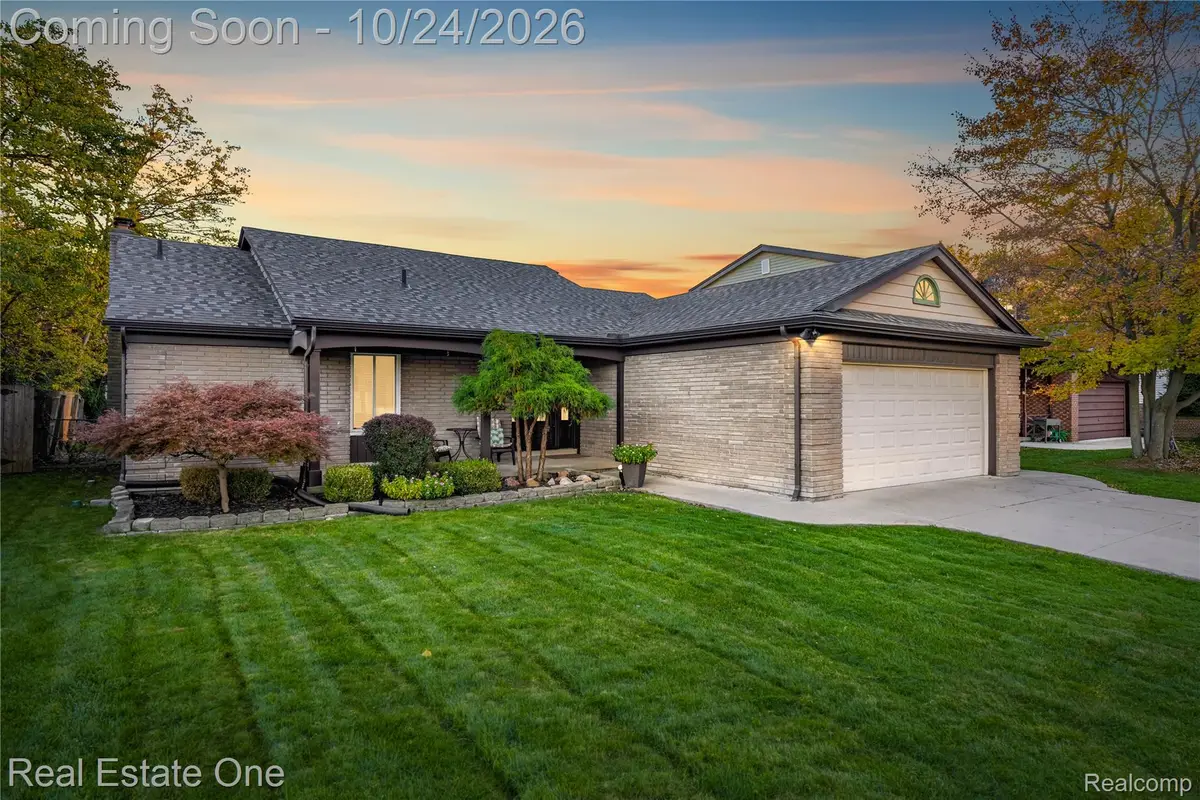 39435 Baroque BLVD, Clinton, MI 48038 - #1