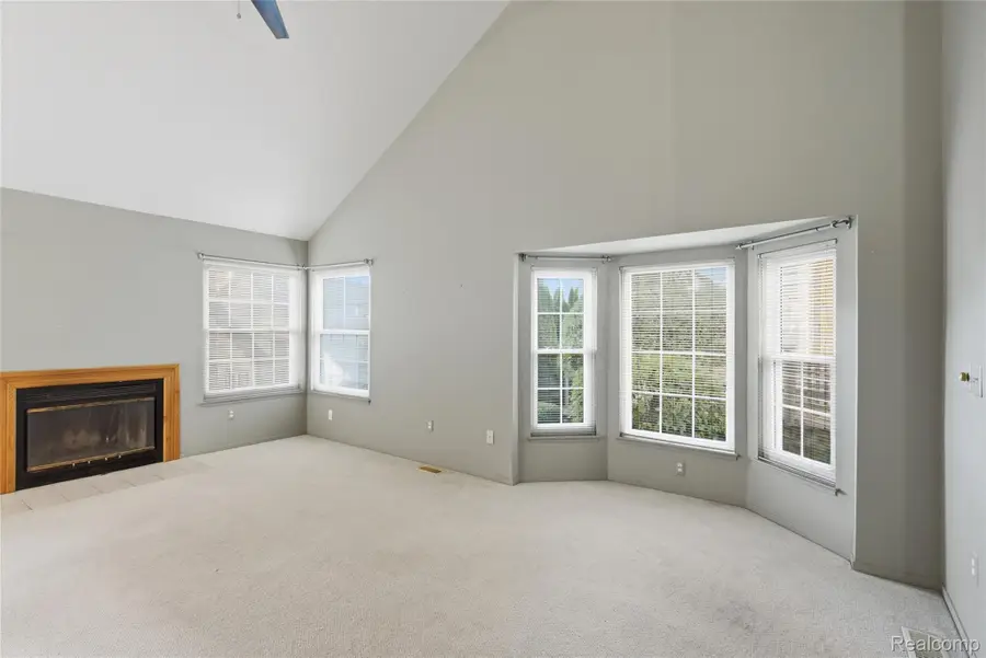863 Whisperwood TRL, Fenton, MI 48430 - #2
