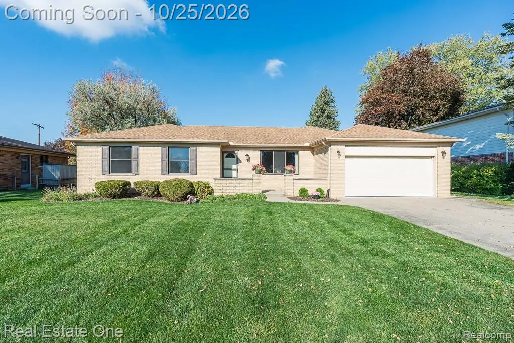 16349 Monticello DR, Clinton, MI 48038 - #1