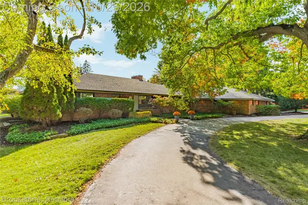 3845 Lincoln RD, BloomfieldHills, MI 48301
