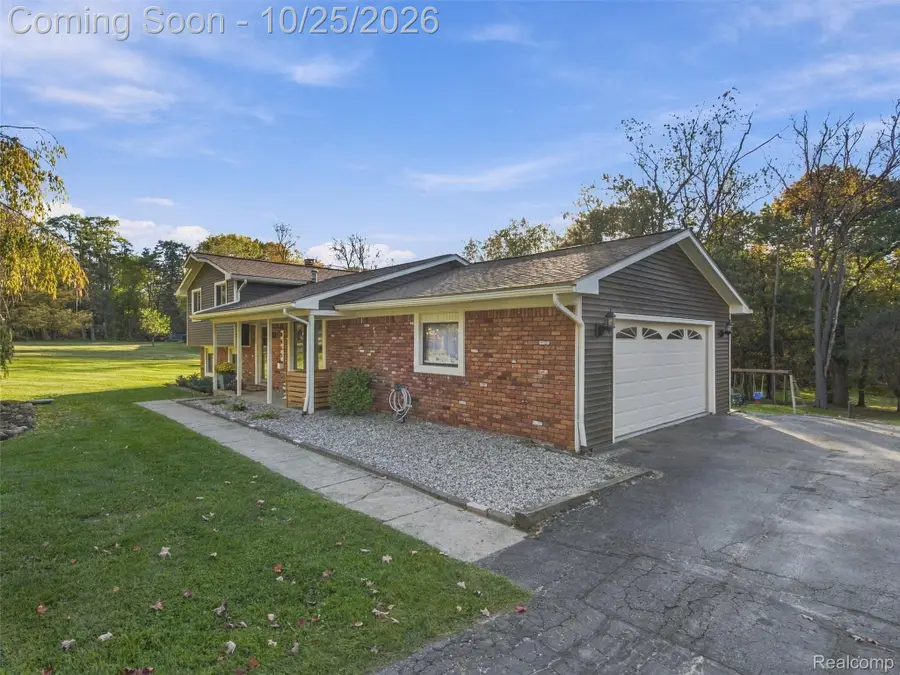 8665 Tindall RD, Davisburg, MI 48350 - #3