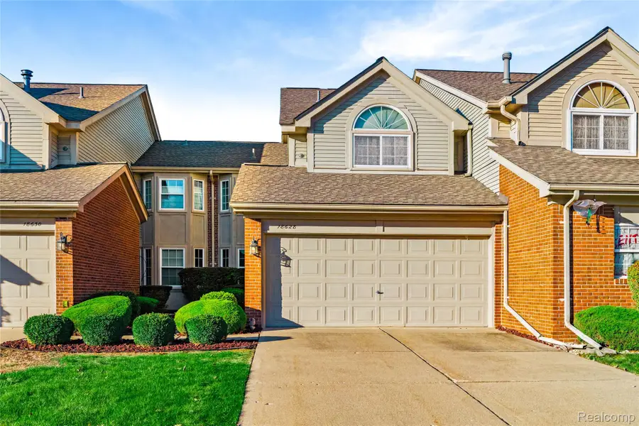 18628 Hilltop DR, Riverview, MI 48193 - #2