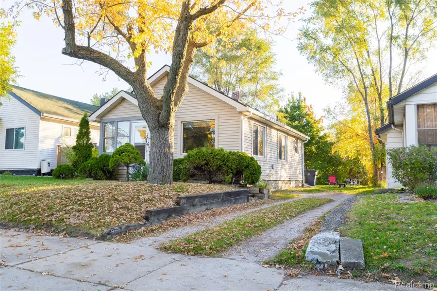 940 Melrose ST, Pontiac, MI 48340 - #2