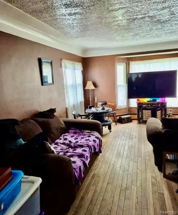 2044 E Bristol RD, Burton, MI 48529 - #3