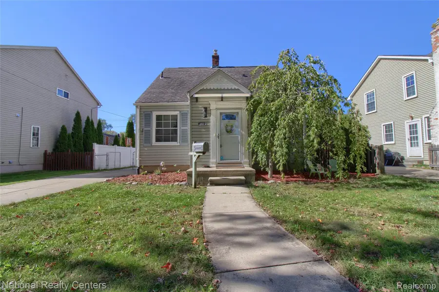 2463 Cummings AVE, Berkley, MI 48072 - #3