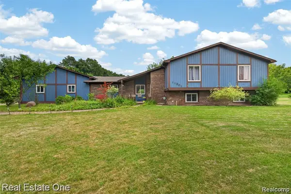 11201 Horton RD, Holly, MI 48442