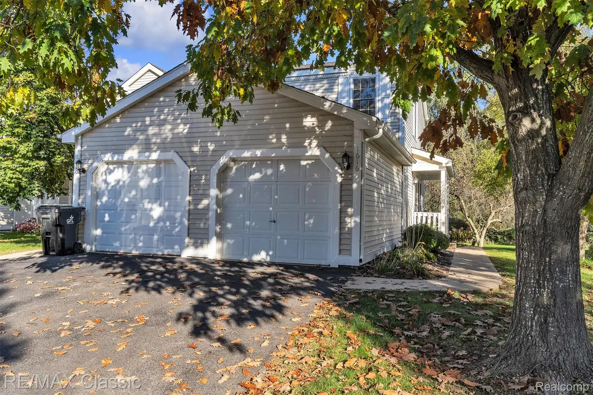 1616 Golden LN, Ypsilanti, MI 48198 - #1