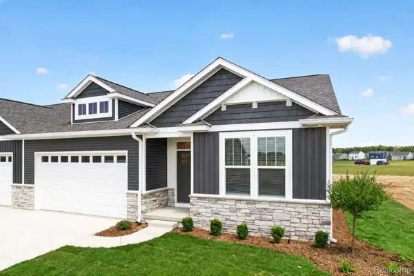 368 McDowell DR, Howell, MI 48843