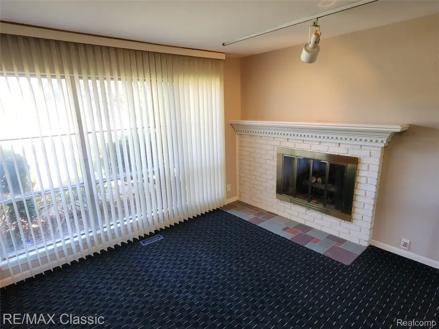 6965 N Adams RD, Bloomfield, MI 48304 - #3
