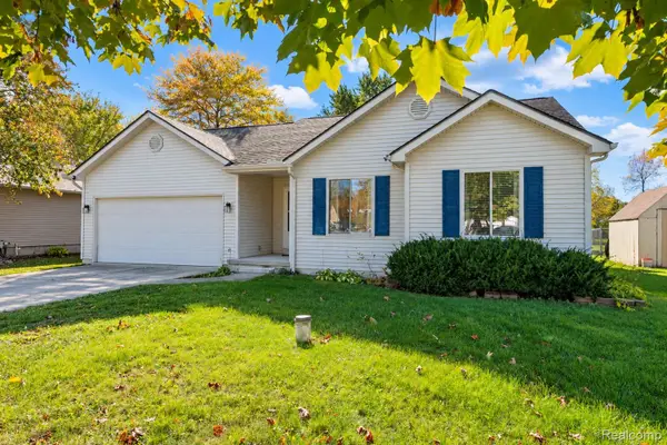 1082 Linus ST, GrandBlanc, MI 48507