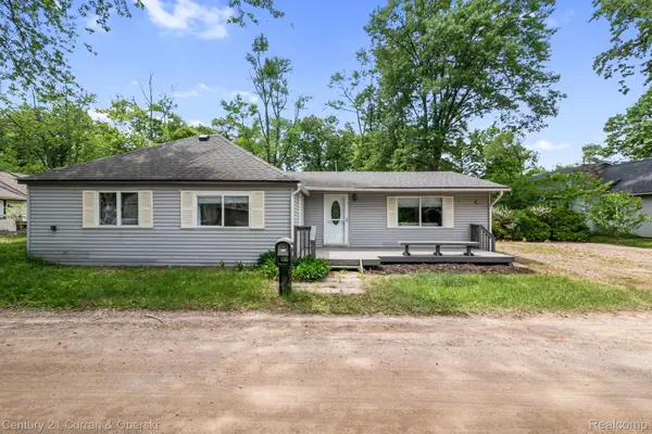 2374 Lakena RD, WestBloomfield, MI 48324