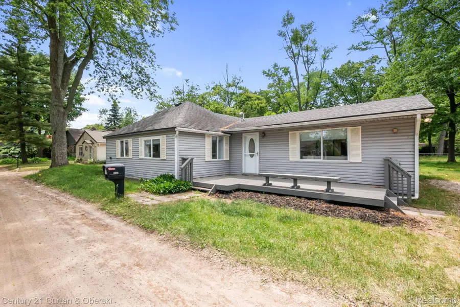 2374 Lakena RD, West Bloomfield, MI 48324 - #3