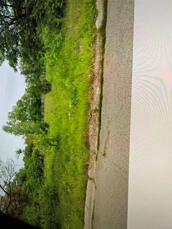 1095 Rex AVE, Flint, MI 48504