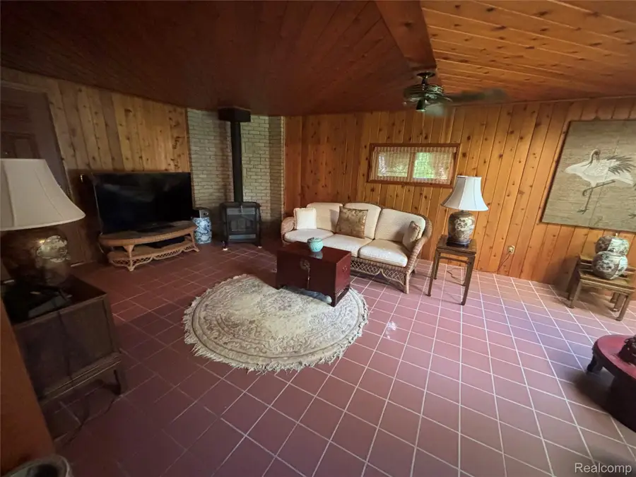 709 E Michigan AVE E, Au Gres, MI 48703 - #3