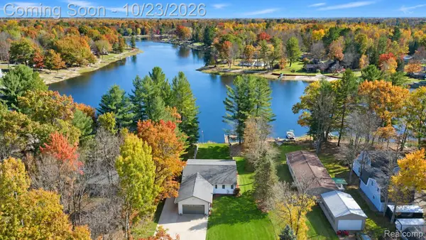 4188 Pineway DR, Gladwin, MI 48624