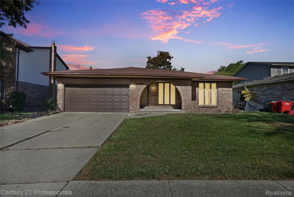 16129 Cambell DR, Macomb, MI 48044 - #1